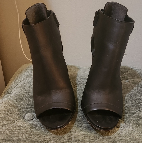 Vince Black Wedges Italian Leather - Picture 2 of 4